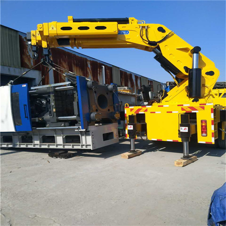 大成镇 大吨位折臂吊出租费用解析：一小时租赁多少钱