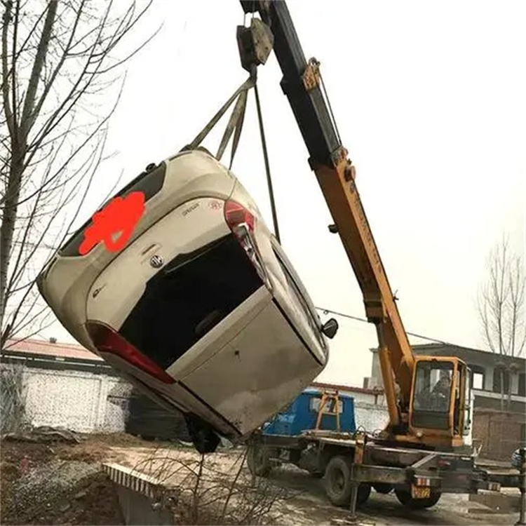 大成镇随时待命，吊车24小时道路救援服务全解析